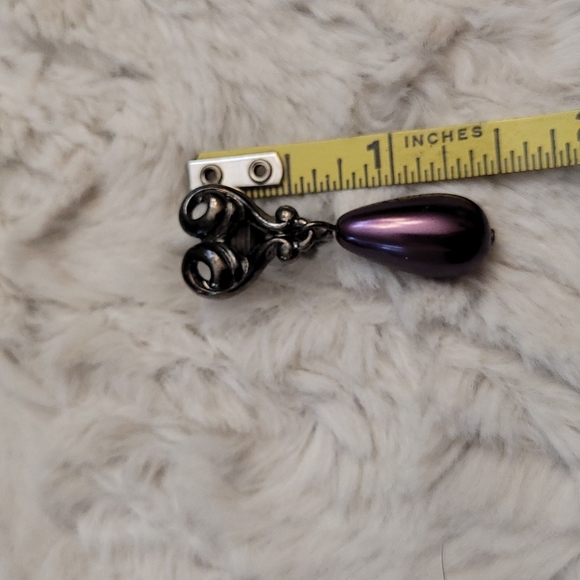 Dark Silvertone & Purple Pearlesque Clip Earrings 💜 - Picture 3 of 3